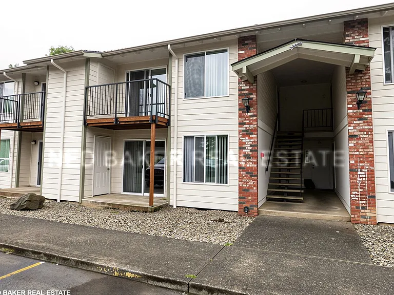 1125 Wyatt Ave — Photo 1