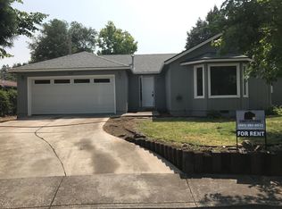 115 N 3rd St, Talent, OR 97540