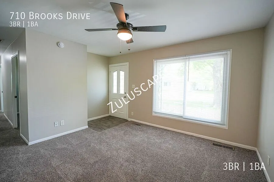 Free 1st Month Rent!710 Brooks Drive / Newly Rehabbed 3/1 Ranch — Photo 2