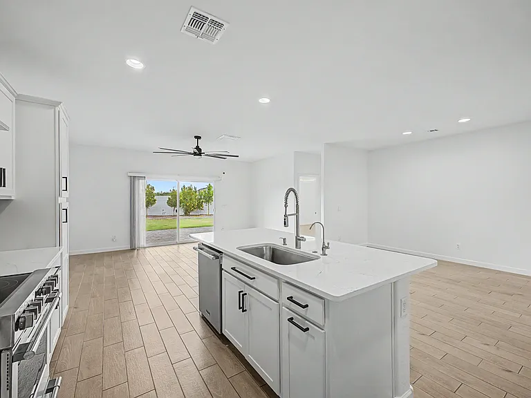 2058 S 241st Ave — Photo 11