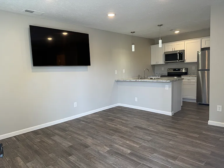 304 Lambuth Blvd #1 — Photo 2