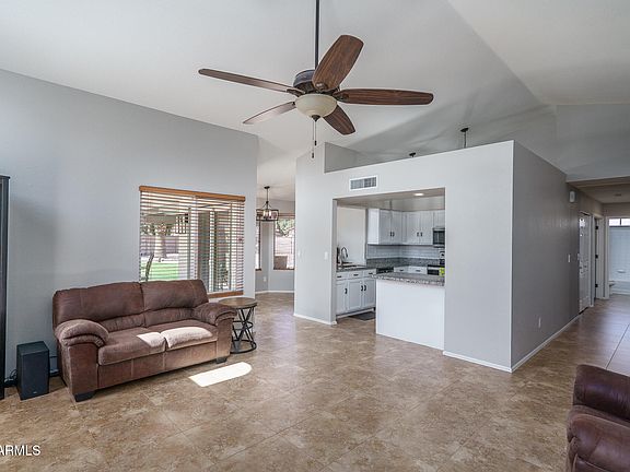 5th image of 3620 N ASPEN Drive