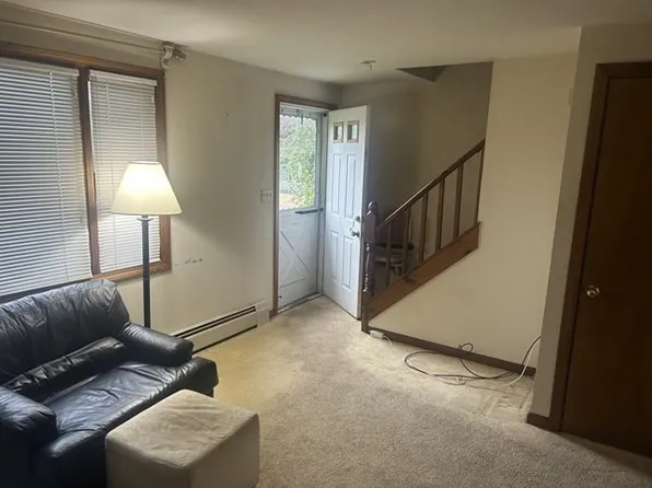 66-66B 1st St #B, Taunton, MA 02780