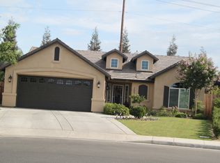 10413 Rio Del Mar Dr, Bakersfield, CA 93311