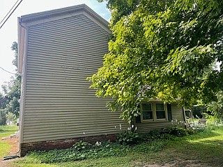 2nd image of 4427 Elk Creek Rd