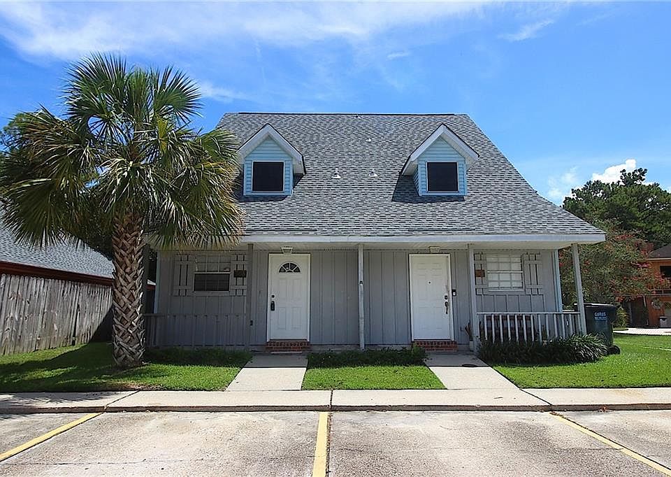 1st image of 166 Village Dr #166