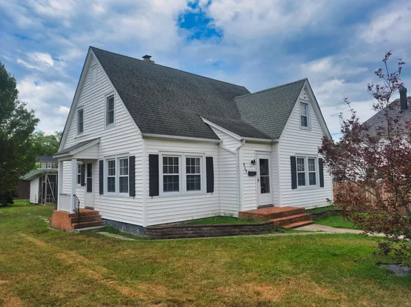 909 Acacia Ave, Clifton Forge, VA 24422
