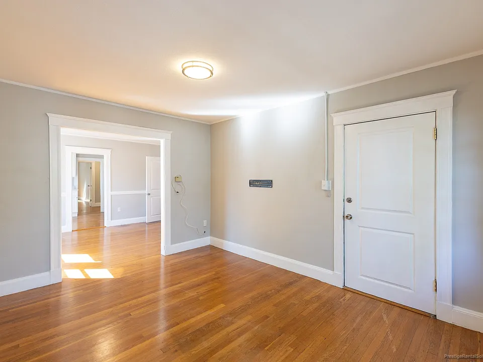 15 Lee St #3R