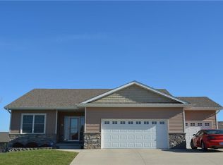 1717 NW Morningside Dr, Grimes, IA 50111