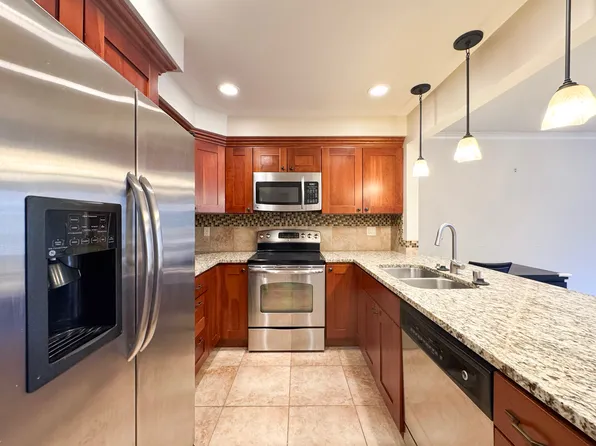 401 100th Ave NE APT 107, Bellevue, WA 98004
