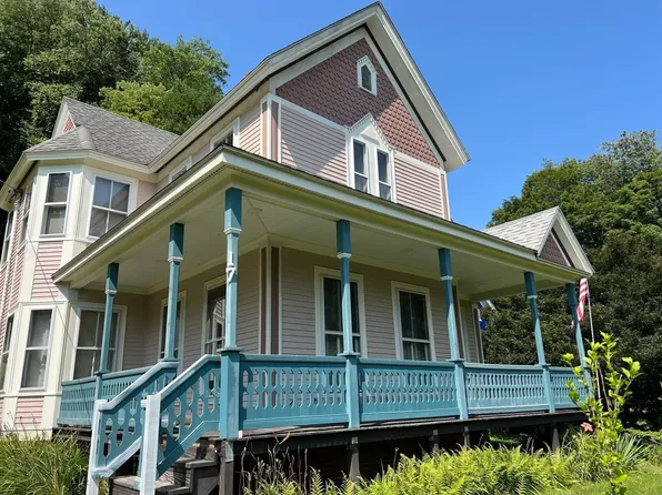 17 Blandford Hill Rd, Huntington, MA 01050