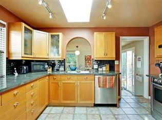 3002 SW Cambridge St, Seattle, WA 98126