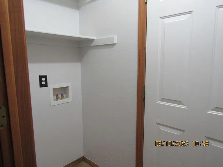 305 E Seminole St — Photo 22