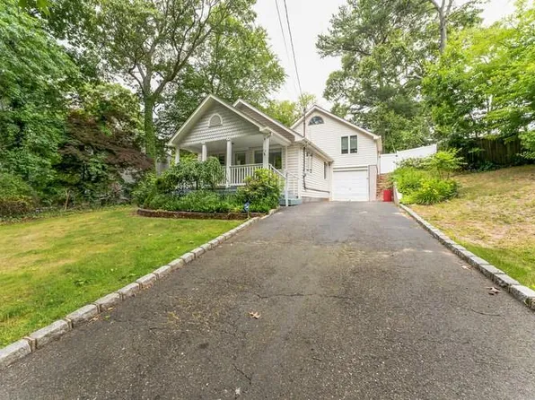 63 Jamaica Drive, Sound Beach, NY 11789