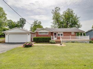 5215 Williams Pl, Godfrey, IL 62035