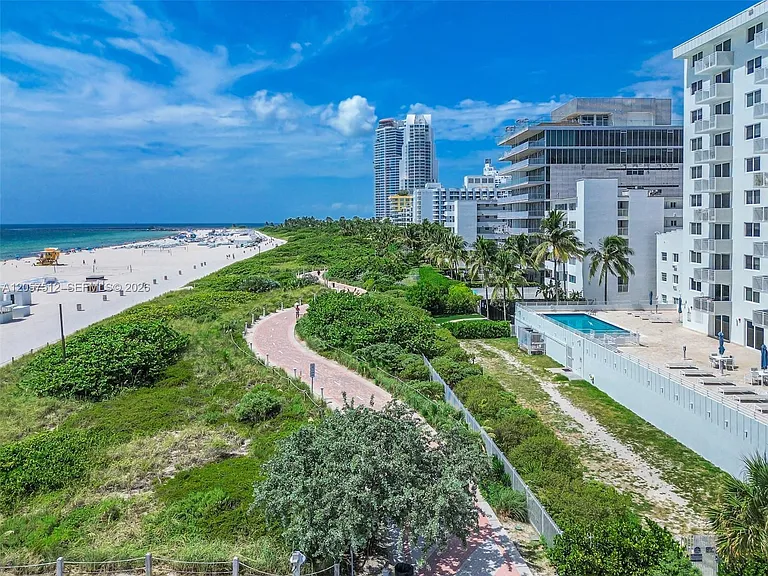 401 Ocean Dr #602 — Photo 32