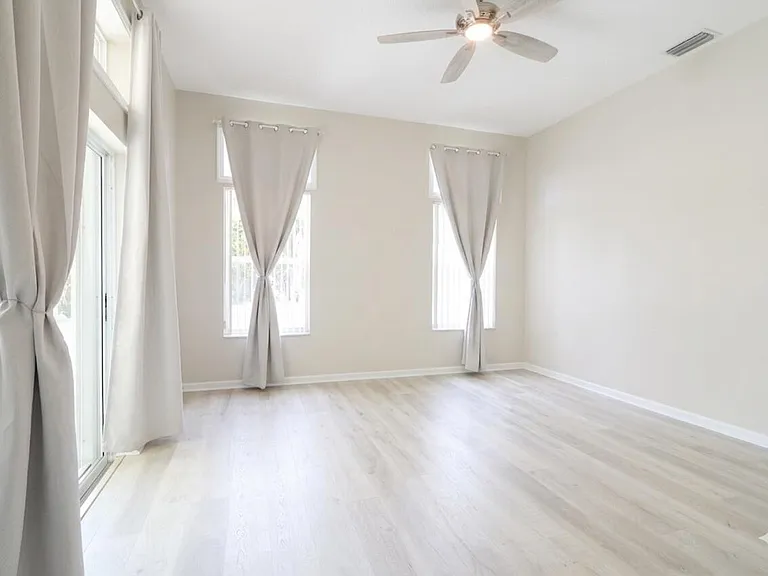 400 Seaside Ln — Photo 12