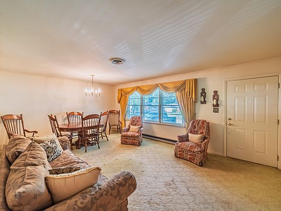 4th image of 362 Oakcrest Dr