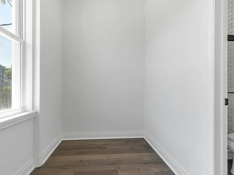 208 Shippen St — Photo 7