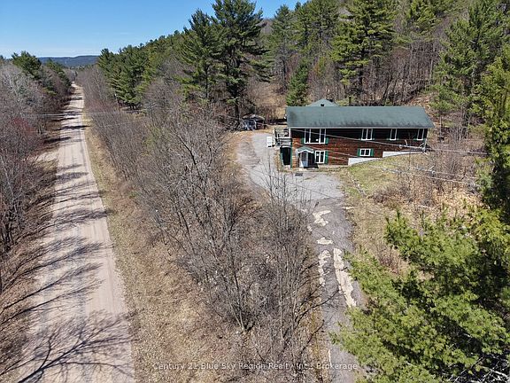 5th image of 119 Moosehead Rd