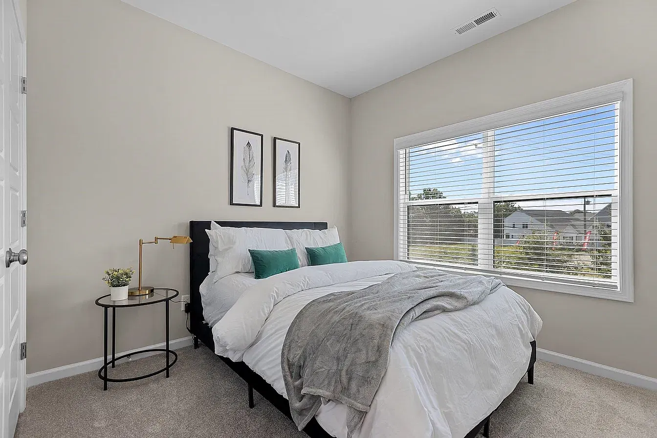 35 Curren Dr — Photo 3