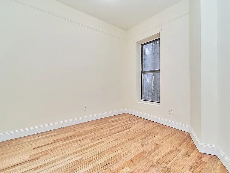 1590 Amsterdam Ave #23 — Photo 7