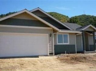 1348 NE Beavilla Vw, Grants Pass, OR 97526