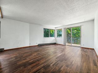 2040 8th Ave N #202, Seattle, WA 98109