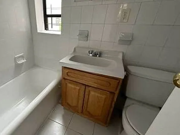 45 East Mosholu Parkway North image 5 of 5