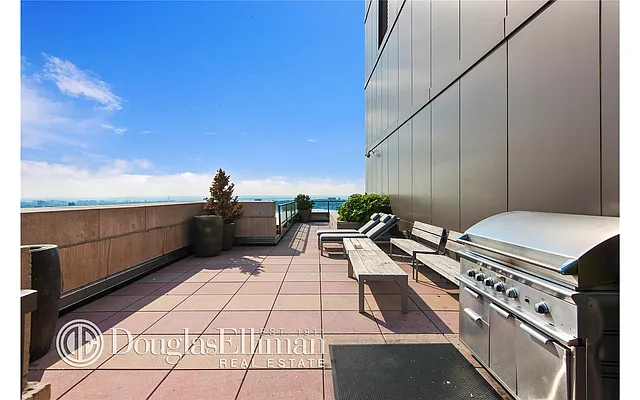 Sold by Douglas Elliman | media 7