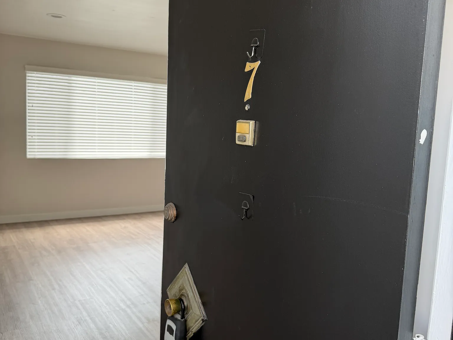 336 S Elm Dr — Photo 1