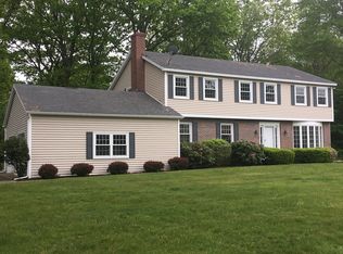 26 Seavey St, Hampton, NH 03842