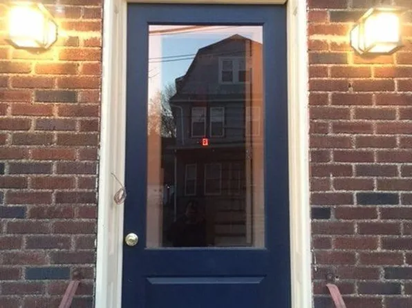 32 Monroe Pl, Montclair, NJ 07042