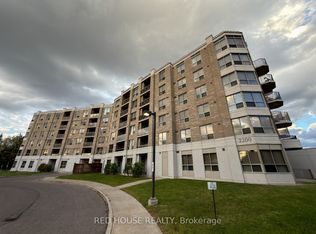 2200 John St #208, Markham, ON L3T7S7