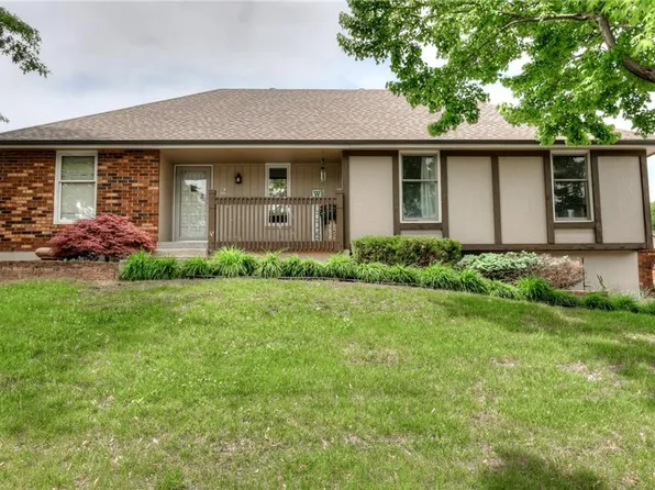 2 NW 101st Ter, Kansas City, MO 64155