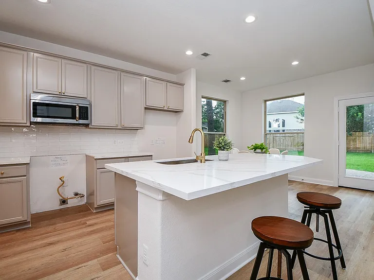 18 Hadlock Pl — Photo 9