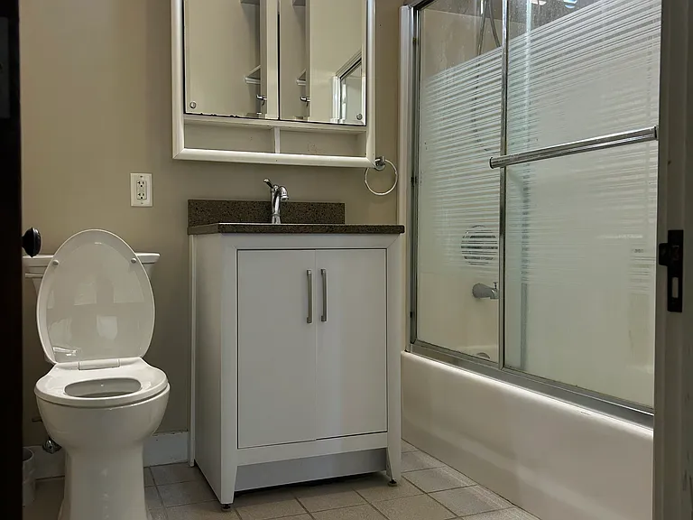 677 Wabash Ave #201 — Photo 4