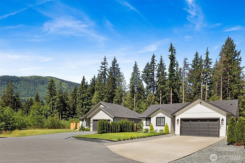 3rd image of 8209 Colfax Court