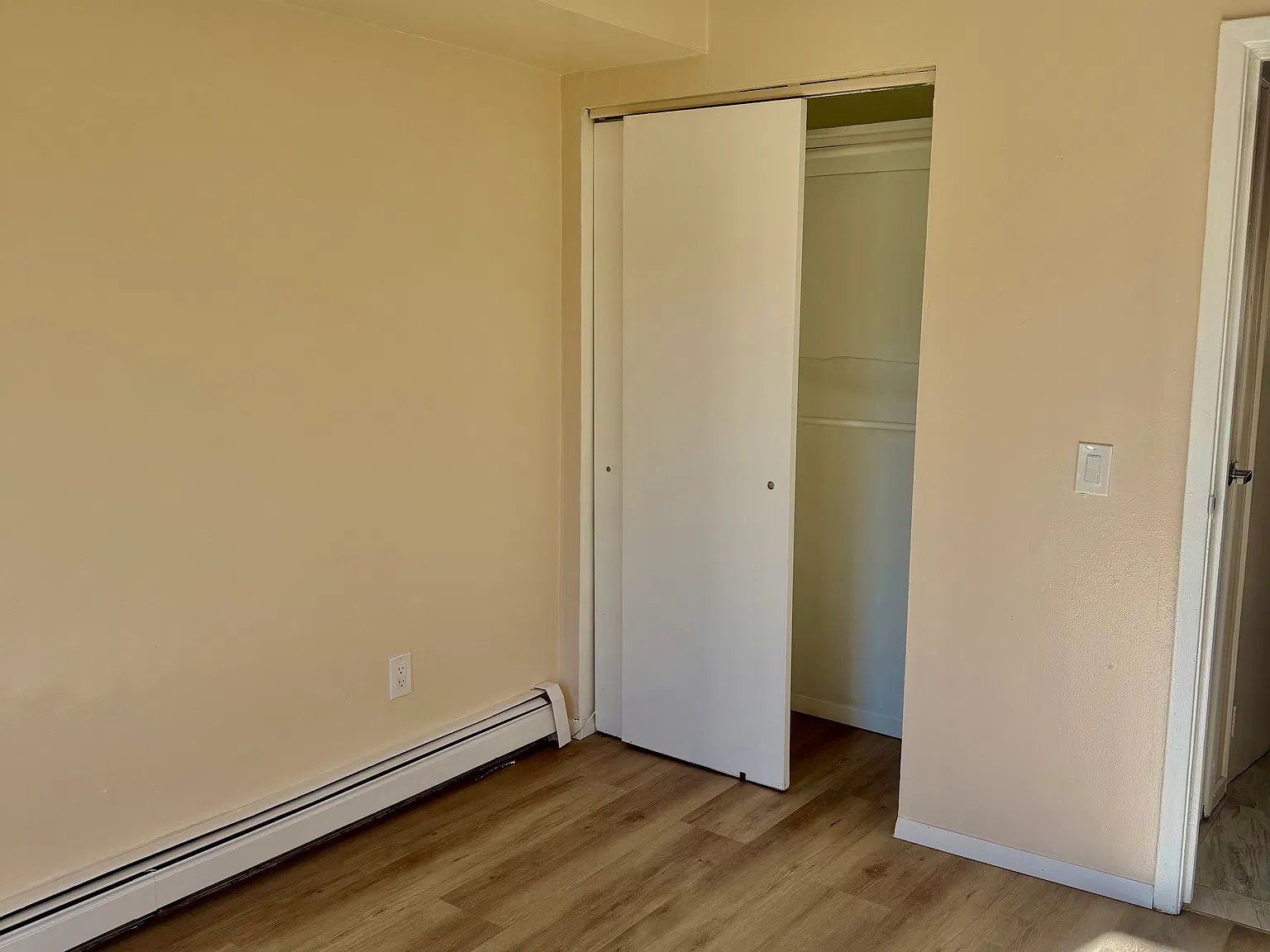 2 bed, 906 sqft, $2,700 — Photo 4