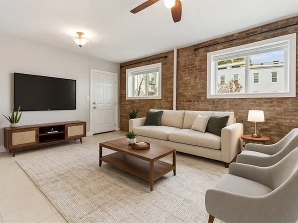 298 Bolton St #1, South Boston, MA 02127