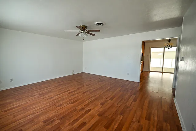 3 bed, 1269 sqft, $1,350 — Photo 3