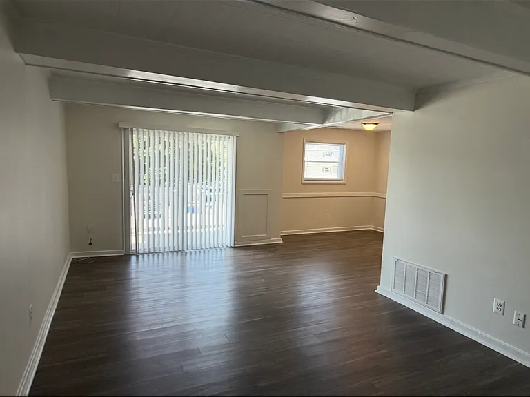 11 Warren Lodge Ct #1A — Photo 3