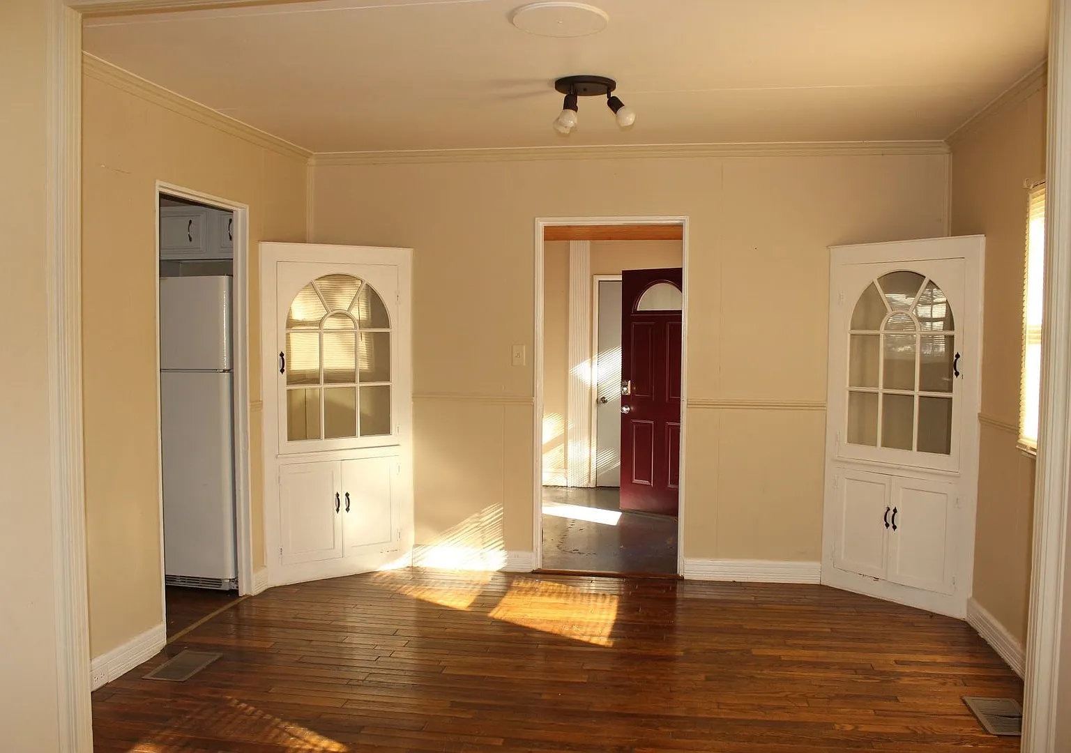 Walk to Ball State! Spacious 4BR with Fenced Yard & Garage — Photo 4