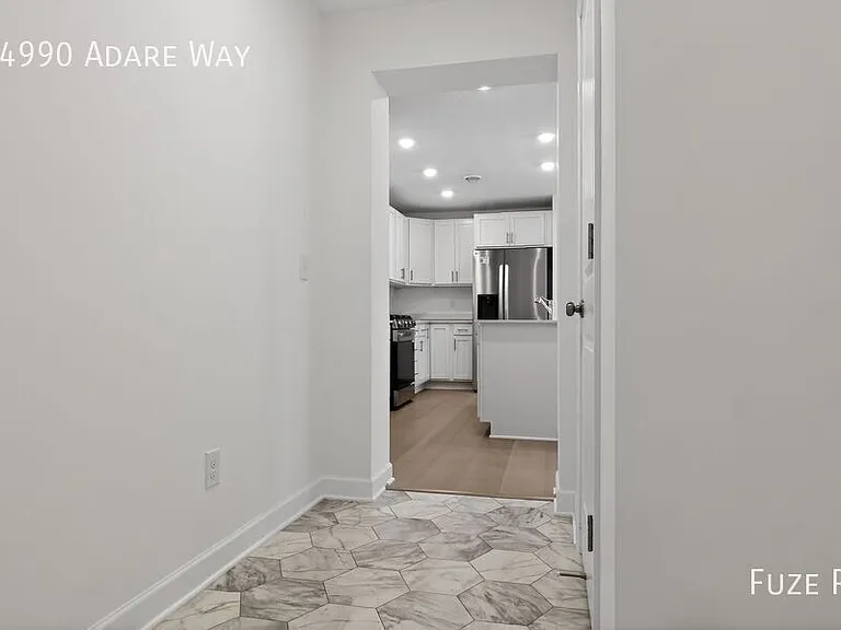 14990 Adare Way — Photo 8
