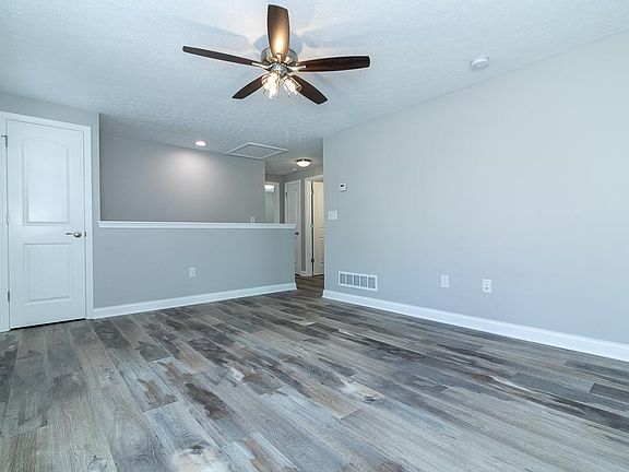 4th image of 187 Manley Ave