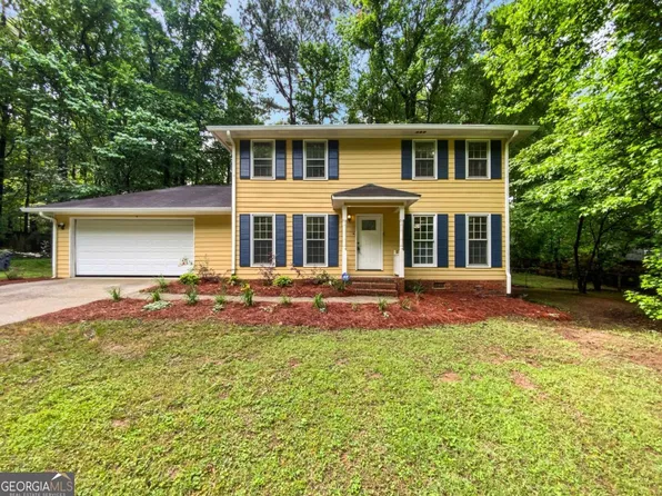 8683 Twin Oaks Dr, Jonesboro, GA 30236