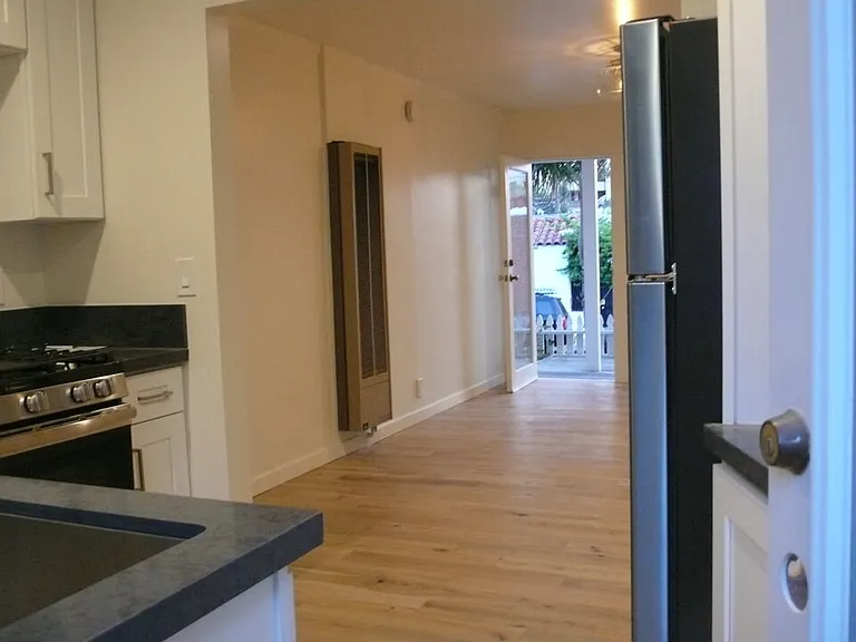 252 Hampton Dr #A — Photo 12