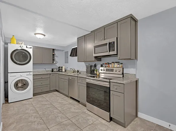 553 N 190 E, North Salt Lake, UT 84054