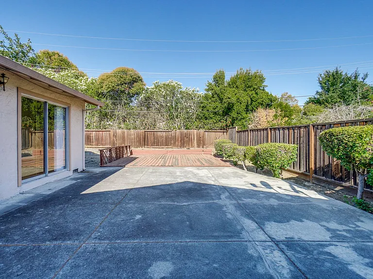 1109 White Cliff Dr — Photo 55