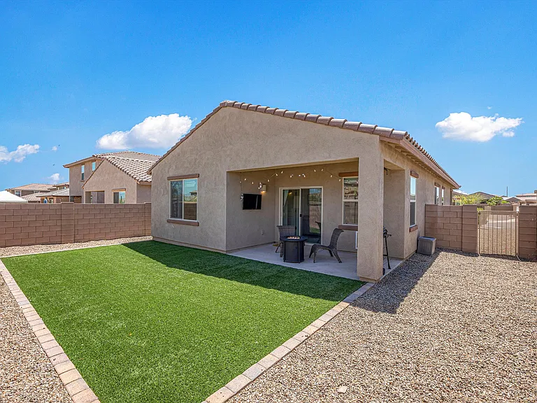 958 W Calle Las Varitas — Photo 3